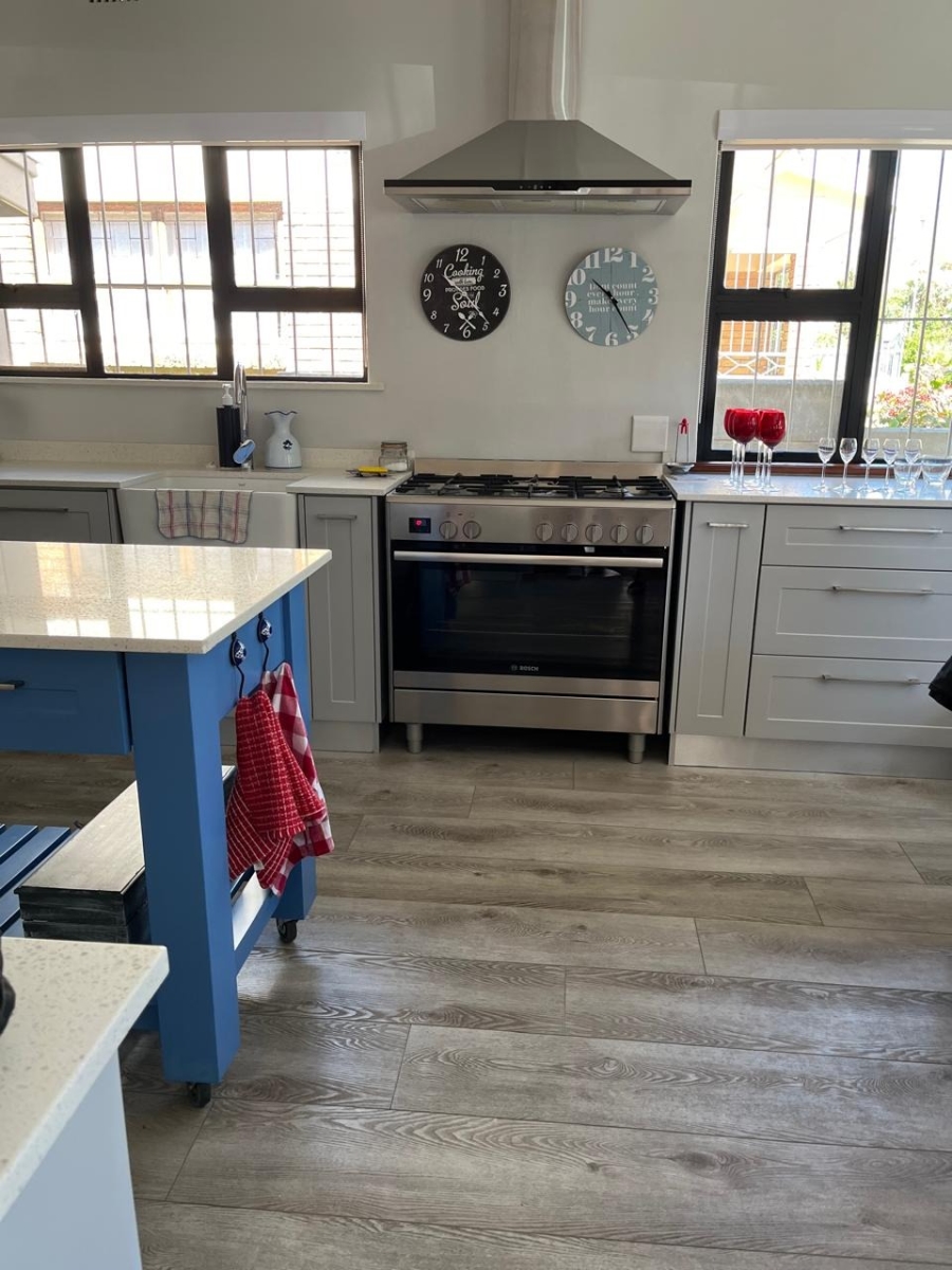 4 Bedroom Property for Sale in Klein Berlyn Western Cape